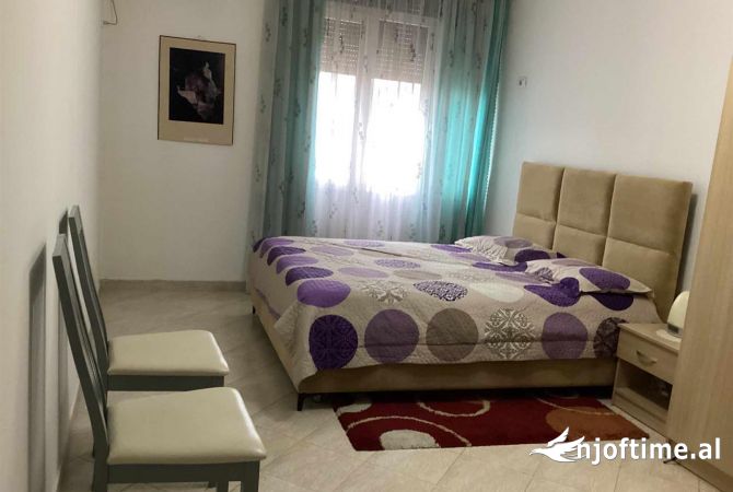 Shtepi me qera 1+1 ne Tirane - 60,000 Leke