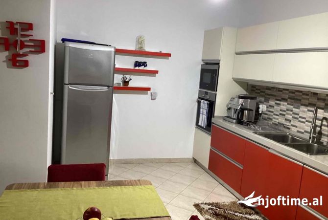 Shtepi me qera Apartament ne Tirane, 1+1, Mobilimi E mobiluar, Pagesa 60,000  Leke.