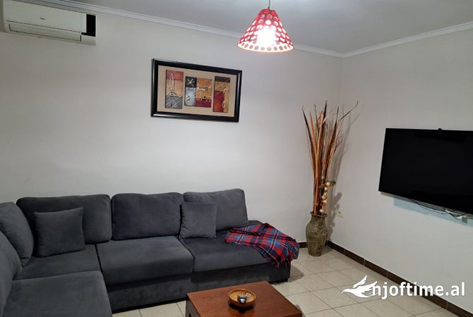 Shtepi me qera Apartament ne Tirane, 2+1, Mobilimi E mobiluar, Pagesa 50,000  Leke.