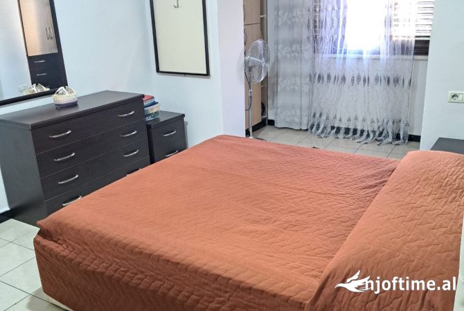 Shtepi me qera 2+1 ne Tirane - 50,000 Leke