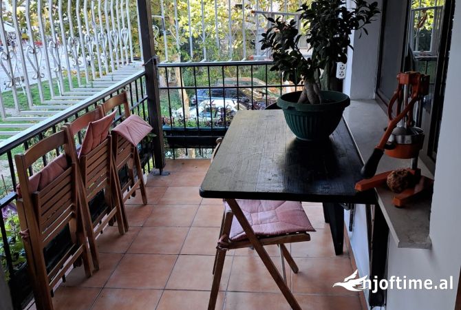 Shtepi me qera Apartament ne Tirane, 2+1, Mobilimi E mobiluar, Pagesa 50,000  Leke.