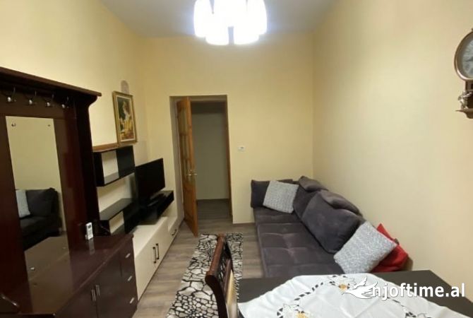 Shtepi me qera 2+1 ne Tirane - 45,000 Leke