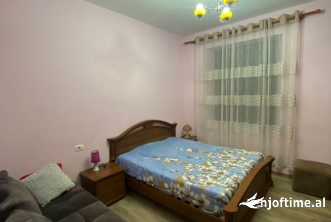 Shtepi me qera Apartament ne Tirane, 2+1, Mobilimi E mobiluar, Pagesa 45,000  Leke.