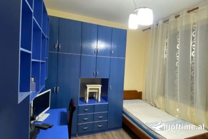 Shtepi me qera Apartament ne Tirane, 2+1, Mobilimi E mobiluar, Pagesa 45,000  Leke.
