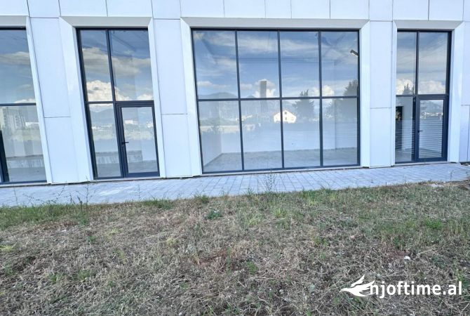 Ambient biznesi ne shitje 1+1 ne Tirane - 171,000 Euro
