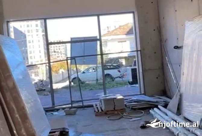 Ambient biznesi me qera 1+1 ne Tirane - 2,500 Euro