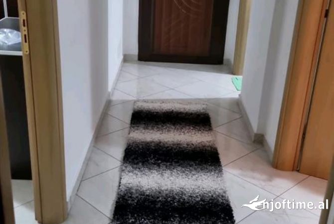 Shtepi me qera 2+1 ne Tirane - 430 Euro