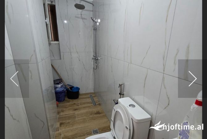 Shtepi ne shitje Apartament ne Tirane, 2+1, Mobilimi Bosh, pa mobiluar, Pagesa 132,000  Euro.