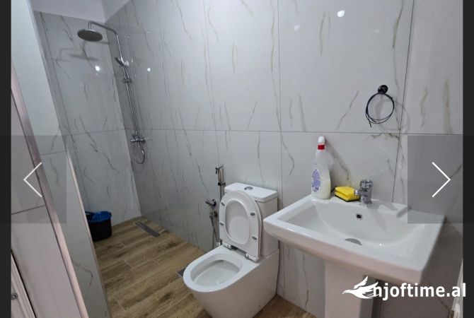 Shtepi ne shitje Apartament ne Tirane, 2+1, Mobilimi Bosh, pa mobiluar, Pagesa 132,000  Euro.