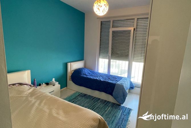 Shtepi me qera Apartament ne Tirane, 2+1, Mobilimi E mobiluar, Pagesa 700  Euro.