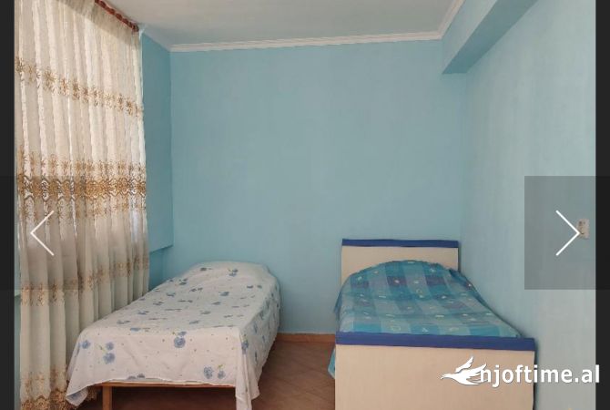 Shtepi ne shitje Apartament ne Tirane, 3+1, Mobilimi E mobiluar, Pagesa 135,000  Euro.