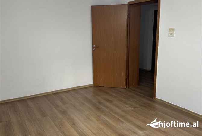 Shtepi ne shitje 1+1 ne Tirane - 157,000 Euro