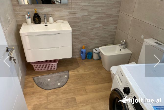 Shtepi me qera Shtepi Private ne Tirane, 3+1, Mobilimi E mobiluar, Pagesa 800  Euro.