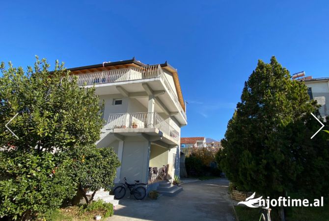 Shtepi me qera Shtepi Private ne Tirane, 3+1, Mobilimi E mobiluar, Pagesa 800  Euro.