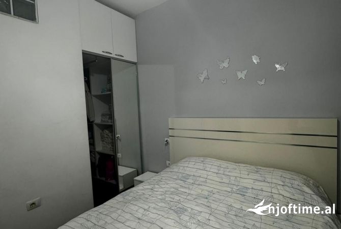 Shtepi ne shitje Apartament ne Tirane, 1+1, Mobilimi E mobiluar, Pagesa 224,000  Euro.