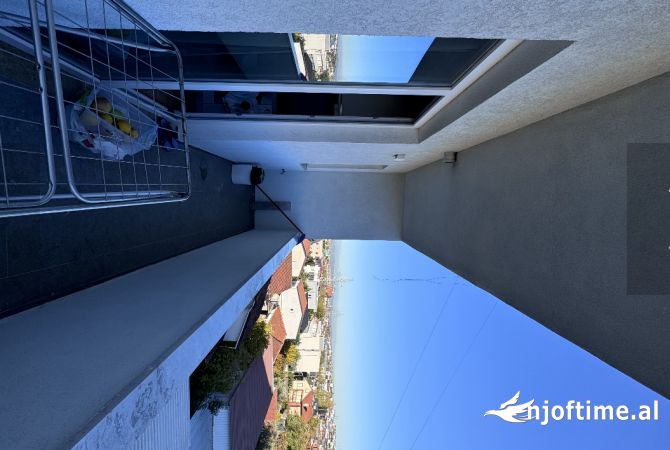 Shtepi ne shitje Apartament ne Tirane, 1+1, Mobilimi E mobiluar, Pagesa 13,500,000  Leke.