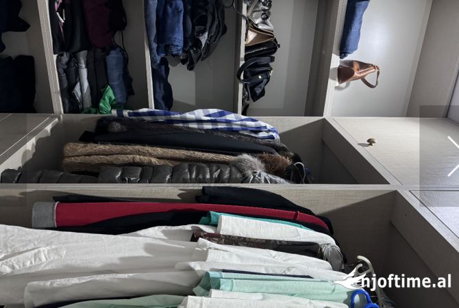 Shtepi ne shitje Apartament ne Tirane, 1+1, Mobilimi E mobiluar, Pagesa 13,500,000  Leke.