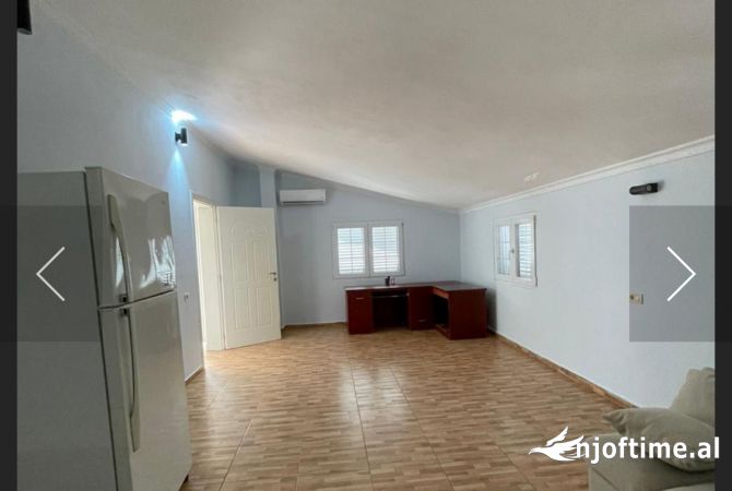 Shtepi me qera Shtepi Private ne Tirane, 5+1, Mobilimi E mobiluar, Pagesa 1,300  Euro.