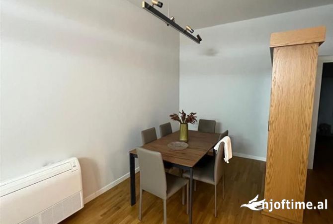Shtepi me qera 6+1 ne Tirane - 1,500 Euro