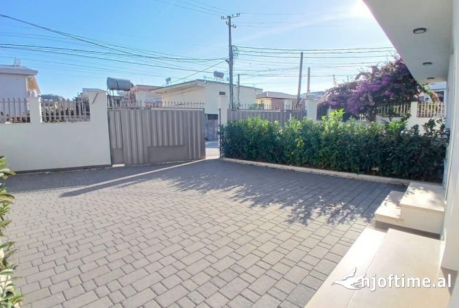 Shtepi me qera 6+1 ne Tirane - 1,500 Euro