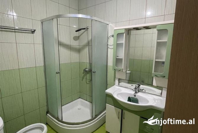Shtepi me qera 2+1 ne Tirane - 45,000 Leke