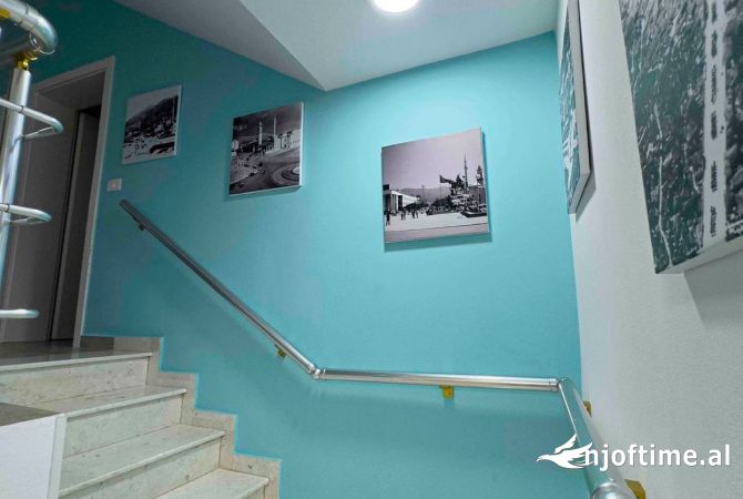 Shtepi me qera Shtepi Private ne Tirane, 3+1, Mobilimi E mobiluar, Pagesa 1,100  Euro.