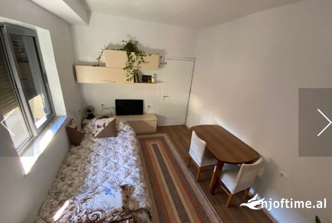 Shtepi me qera Apartament ne Tirane, 1+1, Mobilimi E mobiluar, Pagesa 50,000  Leke.