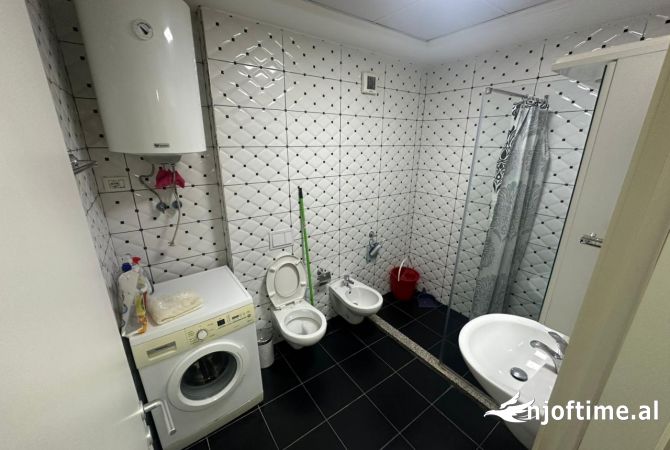 Shtepi me qera Apartament ne Tirane, 1+1, Mobilimi E mobiluar, Pagesa 500  Euro.