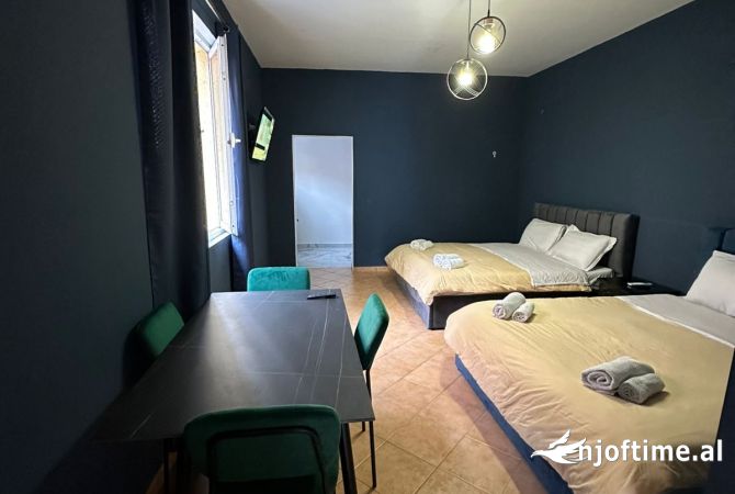 Shtepi ne shitje Shtepi Private ne Tirane, 4+1, Mobilimi E mobiluar, Pagesa 390,000  Euro.