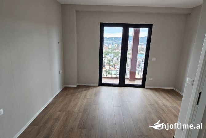 Shtepi me qera 3+1 ne Tirane - 2,000 Euro