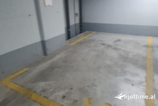 Apartment for rent in Tirana 3+1, Emty