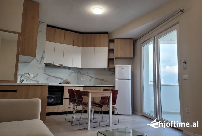 Shtepi me qera Apartament ne Tirane, 1+1, Mobilimi E mobiluar, Pagesa 55,000  Leke.