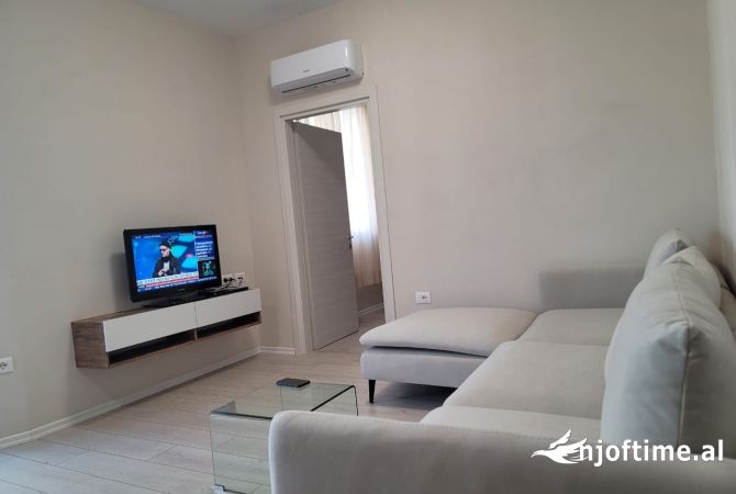 Shtepi me qera 1+1 ne Tirane - 55,000 Leke