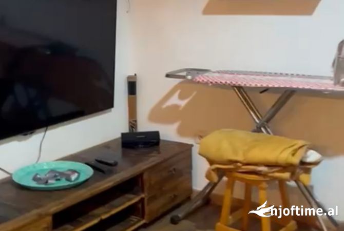 Shtepi me qera 1+1 ne Tirane - 40,000 Leke