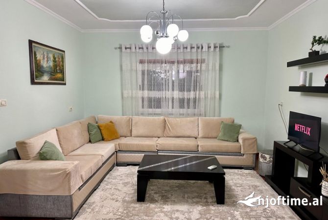 Shtepi me qera 2+1 ne Tirane - 400 Euro