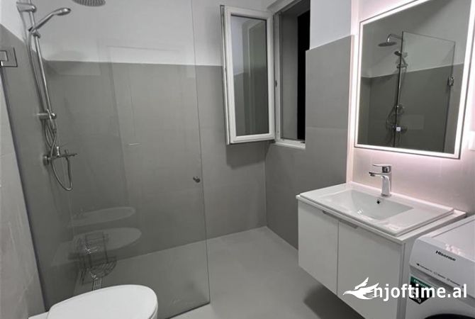 Shtepi me qera Apartament ne Tirane, 2+1, Mobilimi E mobiluar, Pagesa 70,000  Leke.