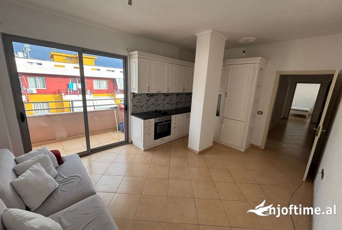 Shtepi me qera 2+1 ne Tirane - 40,000 Leke