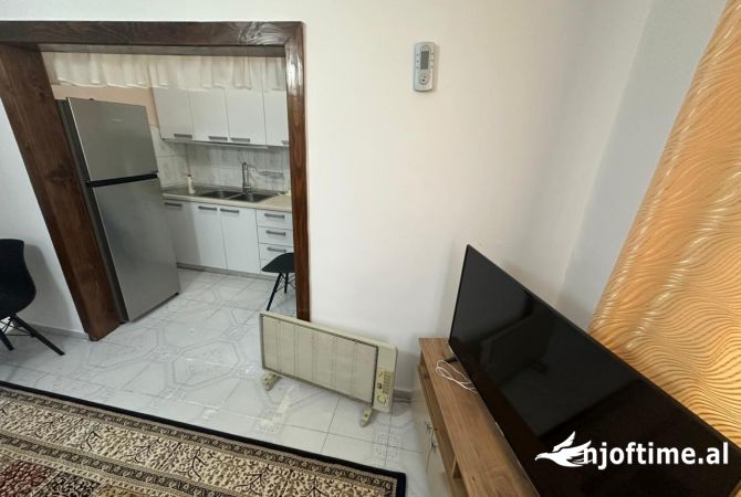 Shtepi me qera Apartament ne Tirane, 2+1, Mobilimi E mobiluar, Pagesa 50,000  Leke.