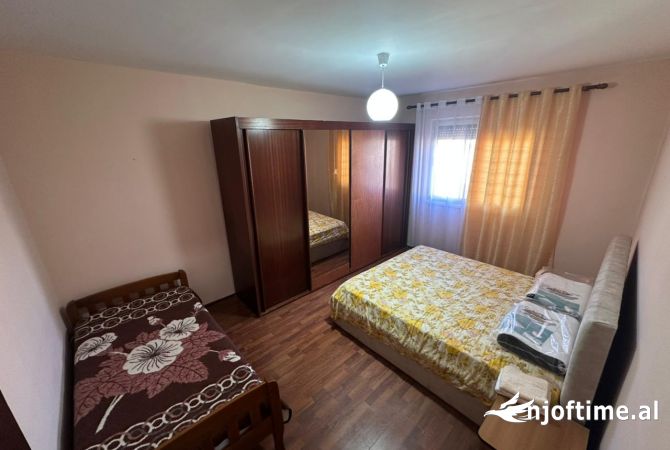 Shtepi me qera 2+1 ne Tirane - 50,000 Leke