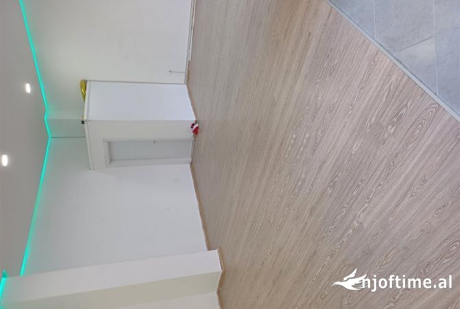 Jepet ambjent biznesi tek tirana golden park , perballe Amerikan 3