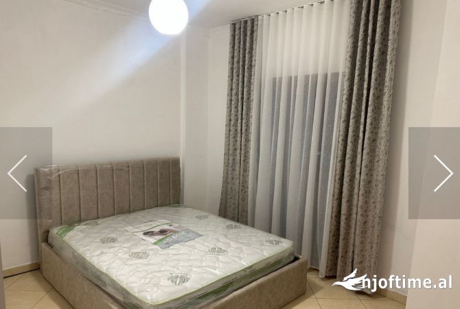 Shtepi me qera Apartament ne Tirane, 2+1, Mobilimi E mobiluar, Pagesa 700  Euro.
