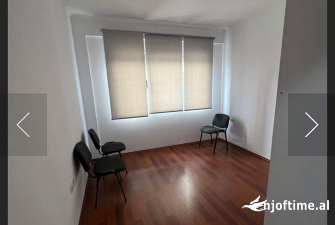 Jepet super ambjent 3+1+2+2 veranda , rr 5 Maji , qendra Concord