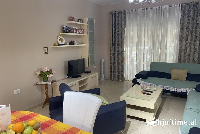 Shtepi me qera 1+1 ne Tirane - 50,000 Leke