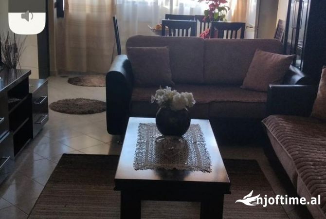 Shtepi me qera Apartament ne Tirane, 3+1, Mobilimi E mobiluar, Pagesa 50,000  Leke.