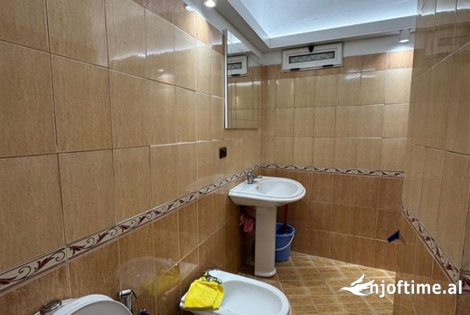 Shtepi me qera Apartament ne Tirane, 1+1, Mobilimi E mobiluar, Pagesa 47,000  Leke.