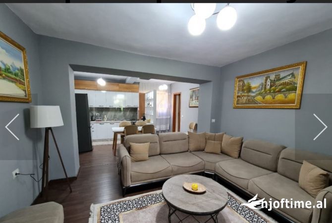 Shtepi me qera Shtepi Private ne Tirane, 2+1, Mobilimi E mobiluar, Pagesa 700  Euro.