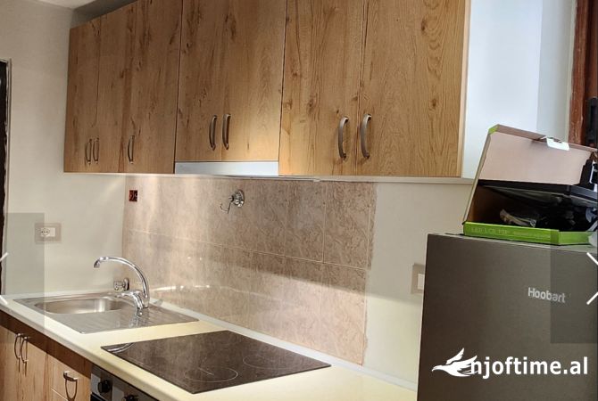 Shtepi me qera Shtepi Private ne Tirane, 1+1, Mobilimi E mobiluar, Pagesa 500  Euro.