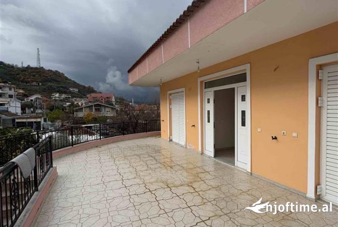 Shtepi me qera Shtepi Private ne Tirane, 2+1, Mobilimi E mobiluar, Pagesa 500  Euro.