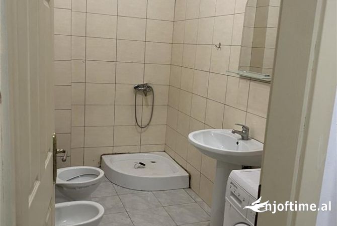 Shtepi ne shitje 2+1 ne Tirane - 140,000 Euro