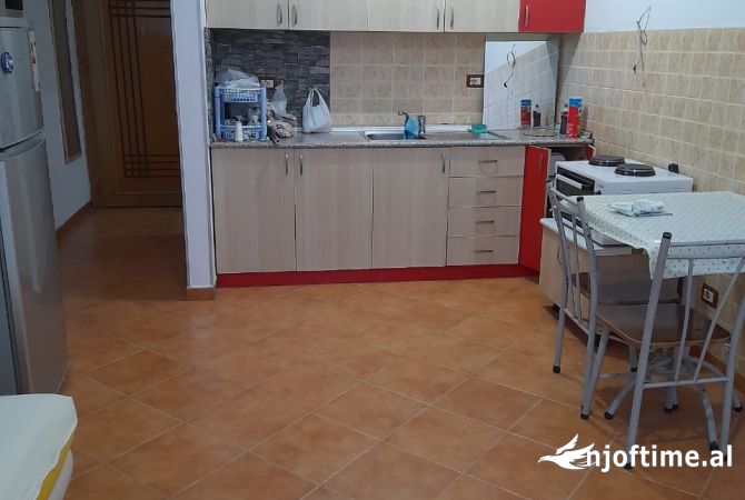 Shtepi me qera Garsoniere ne Tirane - 33,000 Leke
